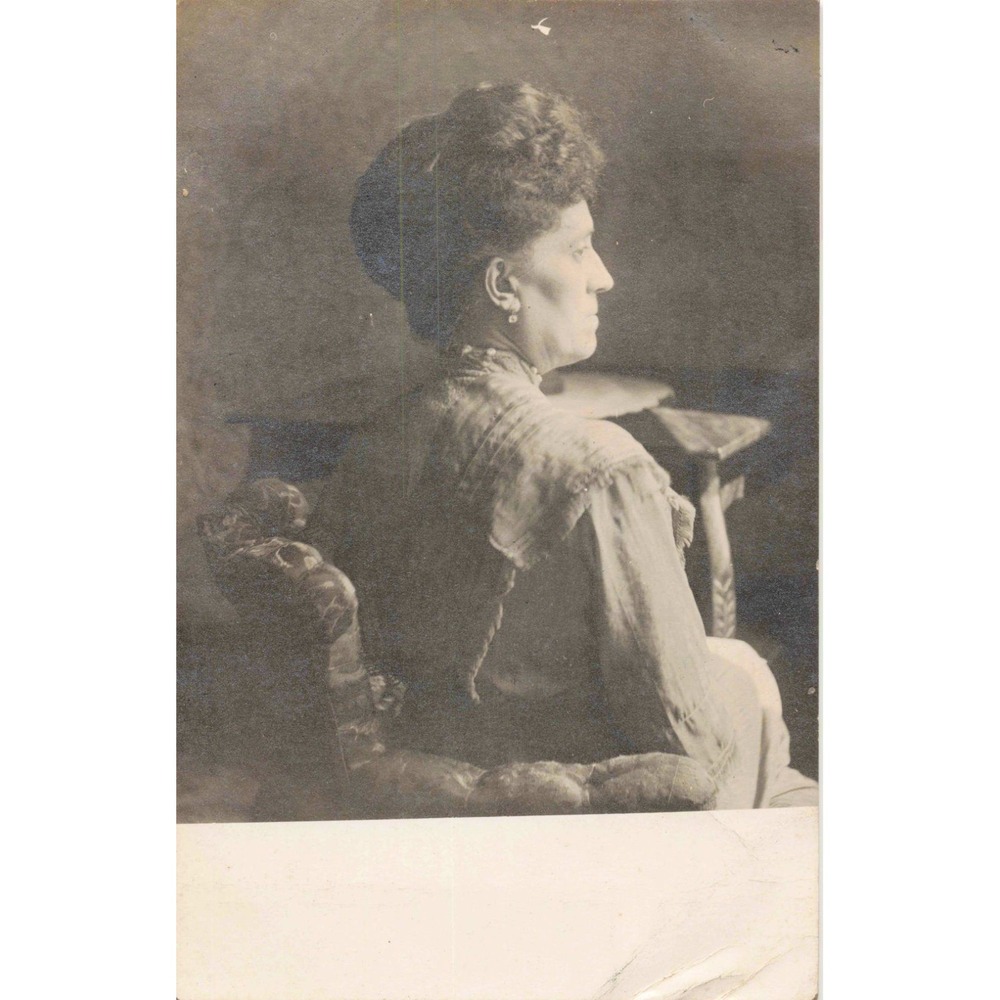 Antique RPPC Edwardian Woman Portrait Real Photo Postcard Cyko Stamp Box VG - Picture 1 of 2